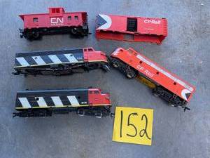 lot 152 image: HO Scale Railroad Engines, Boxcar, and Caboose