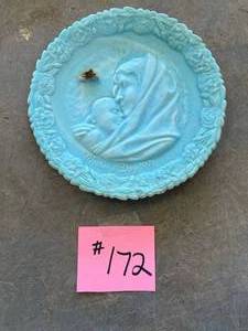 lot 172 image: Fenton Brand Mothers Day 1971 Plate