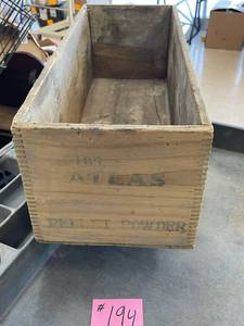 lot 194 image: Vintage Atlas Brand 100lb Pellet Powder Shipping Crate, medium sized.