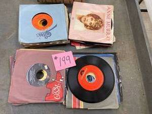 lot 199 image: Misc 45 Records, pop muzik, donna summer, the steve miller band, diana ross
