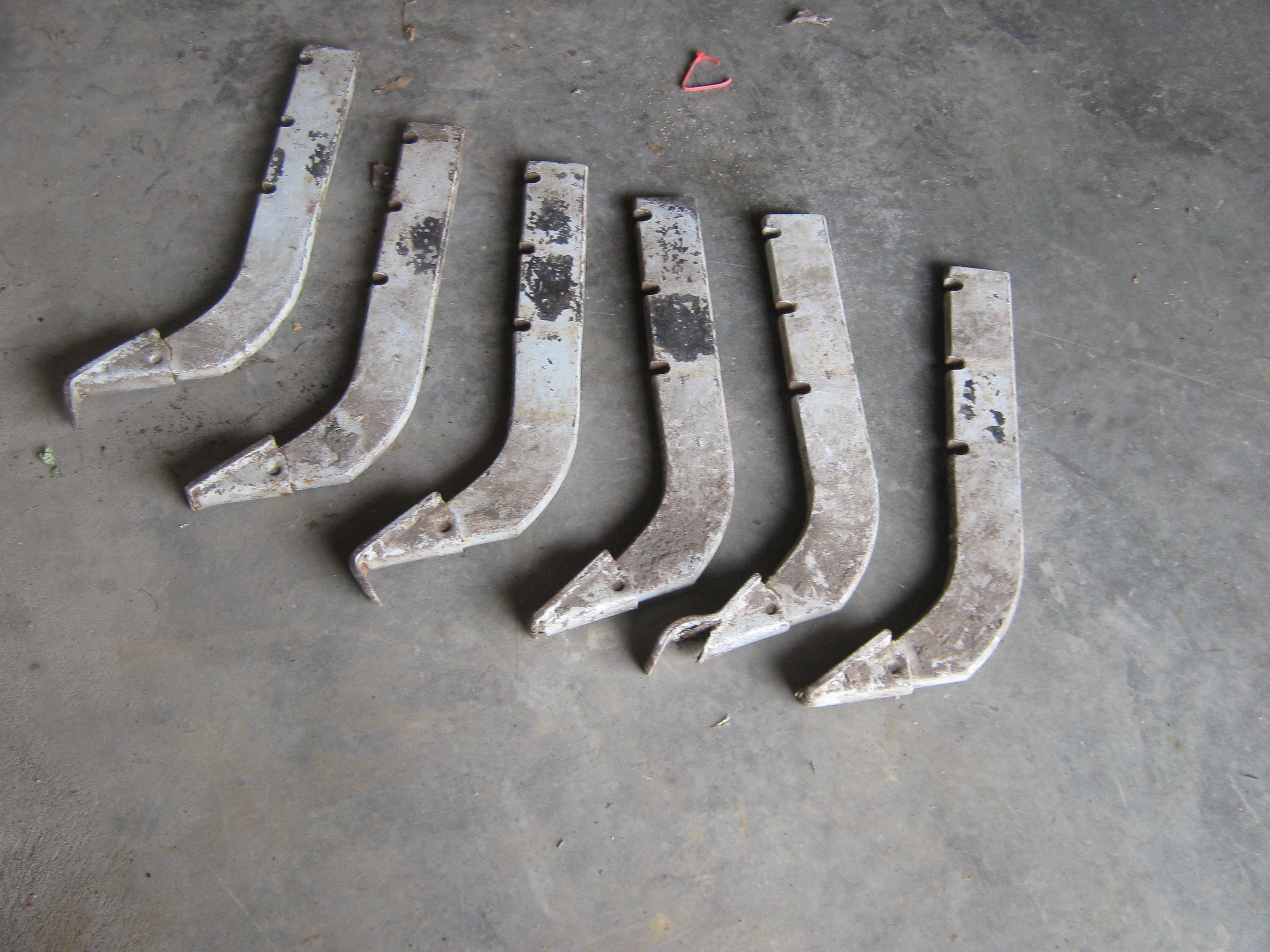 6 ct. lot box blade teeth 21/2"wide x 3/4" thick, steel, used for