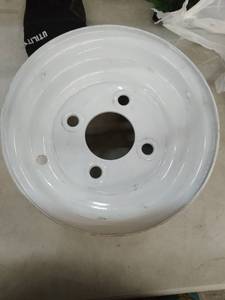 lot 65914 image: 10 5 LUG WHITE STEEL TRAILER WHEEL  RIM FITS 20.5x8.0-10 20.5x8-10 20565-10