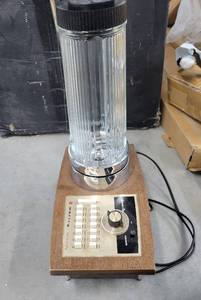 lot 4363 image: Vintage Blender