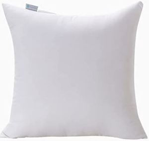 lot 4343 image: Throw Pillow Filler