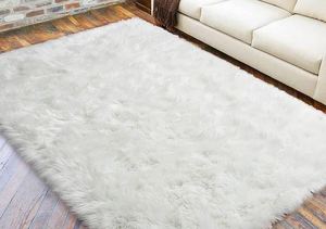 lot 4379 image: Fluffy White Rug