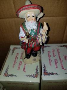 lot 28 image: International Santa Claus Collection Pancho Navidad Mexico, 1993, Sc14, Boxed