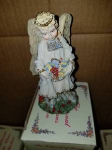 lot 31 image: Christkindl Germany - The International Santa Claus Collection