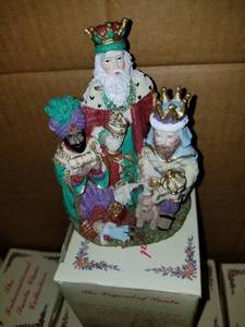 lot 34 image: The International Santa Claus Collection The Three Magi Spain Dillards SC19 1995