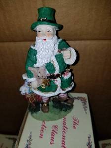 lot 44 image: irish Father Christmas Ireland International Santa Claus Collection Christmas sc16