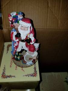 lot 58 image: International Santa Claus Collection Juul Nisse Denmark Figurine Sc71