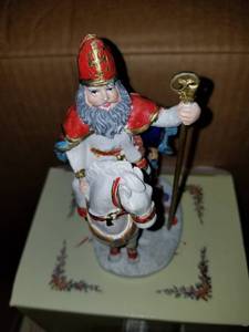 lot 67 image: The International Santa Claus Collection Sc86 Gaghant Baba Armenia