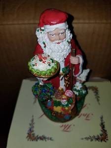 lot 68 image: 2003 International Santa Claus father Christmas Zealand Santa Figurine sc65