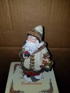 lot 84 image: St. Mikulase - Slovakia -the International Santa Claus Collection Sc37- 4.5 T
