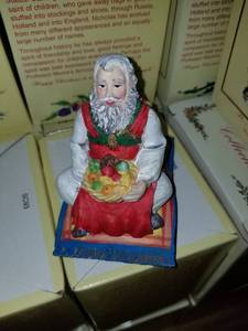 lot 88 image: Figure Santa Morocco Sc90 The International Santa Claus Collection With Box Grea