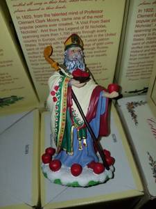lot 89 image: St. Nicholas Poland International Santa Claus Collection Christmas