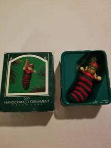 lot 141 image: Hallmark Ornament