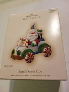lot 158 image: Hallmark Ornament 2007 Santas Sweet Ride #1