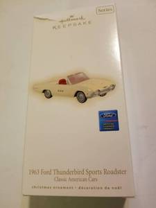 lot 162 image: Hallmark Ornament 2009 Classic American Cars #19 - 1963 Thunderbird Sports Roadster