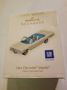 lot 164 image: Hallmark Keepsake 1961 Chevrolet Impala Qx2346