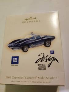 lot 165 image: Hallmark Keepsake Ornament 2007 1961 Chevrolet Corvette Mako Shark I Gm
