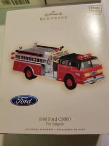 lot 167 image: Hallmark 2007 Ornament Fire Brigade 5 1988 Ford C8000 Ford Fire Engine