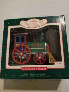 lot 172 image: Tin locomotive dated 1987 hallmark