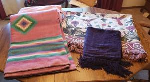 lot 139 image: 4 Blankets  2 Throws and 2 Acrylic