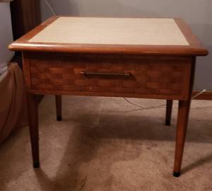lot 147 image: Vintage Stone Top Square End Table w Drawer  24 x 24 x 19.5 in. tall