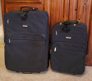 lot 165 image: Pair of Verdi Black Nylon Rolling Luggage