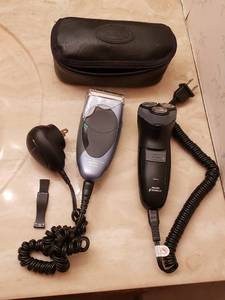lot 178 image: 2 Mens Electric Shavers Remington & Philips Northcote  both power on