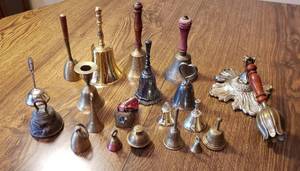 lot 302 image: Vintage Metal & Brass Bells - one has wall hanger