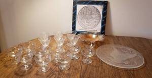 lot 315 image: Crystal Party Plate, Etched Crystal & Glass Sorbet Bowls (some chipped) & Carnival Glass Bowl