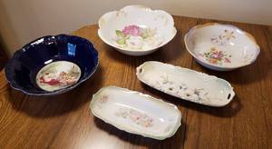 lot 316 image: Vintage Hand Painted Bowls & Side Trays - Germany