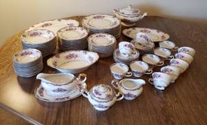 lot 337 image: 91 pc Set - Antique Grace China, Corsage Pattern - made in Occupied Japan