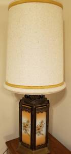 lot 345 image: Large Table Lamp (Double Light) Sunflower Decor Glass Panels  42 in. tall