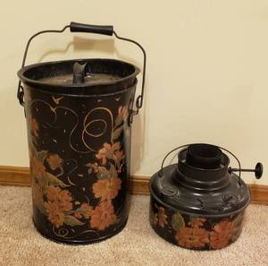 lot 359 image: Vintage painted Kerosene lantern base & Coal bucket