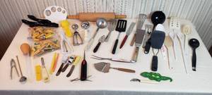lot 379 image: Kitchen Utensils