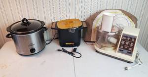 lot 389 image: Kitchen Small Appliances Food Processor, Crock Pot and Deep Fryer