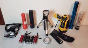 lot 428 image: Battery operated Flashlights & head lamps- most all power on