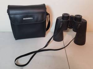 lot 431 image: Bushnell Binoculars with case