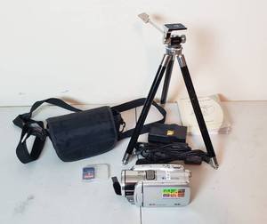 lot 440 image: Order HD-DV Camcorder with case, tripod, & accessories