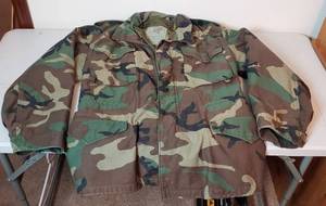 lot 456 image: BDU field jacket with liner - size Medium,