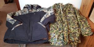 lot 458 image: Woodland Insulated Wet weather hunting parka, White Trails Hooded Canvas Jacket - both size Large