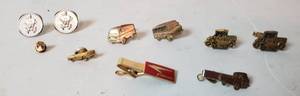 lot 472 image: Ford Cufflinks, Tie Tacks, & Tie Bars
