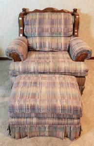 lot 482 image: Early American Style Chair wOttoman  42 x 36 x 35 in. tall  HEAVY  BRING HELP TO MOVE  in Basement