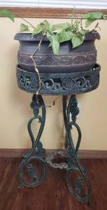 lot 502 image: Live Plant in planter on Metal Plant Stand 38 in tall