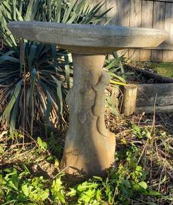 lot 1000 image: Concrete Bird Bath (Squirrel on base)  27 x 28 in. tall  2 pcs.  HEAVY
