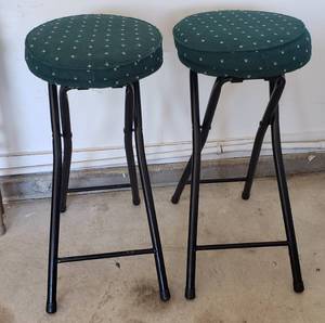 lot 811 image: Pair of Folding Upolstered Top Bar Stools  12 in. seat & 25 in. tall