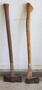 lot 828 image: Single Head Ax and Double Head Ax