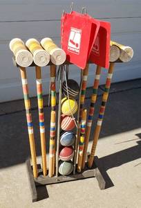 lot 840 image: Vintage Forster Croquet Set